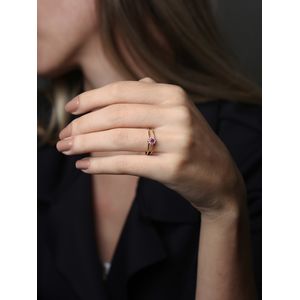 Anel Dois Aros com Rubi Sintético e Zircônias Ouro 18k 750
