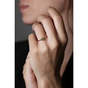 Anel Flor de Esmeralda com Diamantes Ouro 18k 750