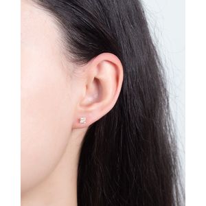 Brinco Infantil Carre Zircônia 4mm Ouro 18k 750
